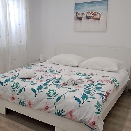 Apartmani Pina 2 Kaštela Exterior foto
