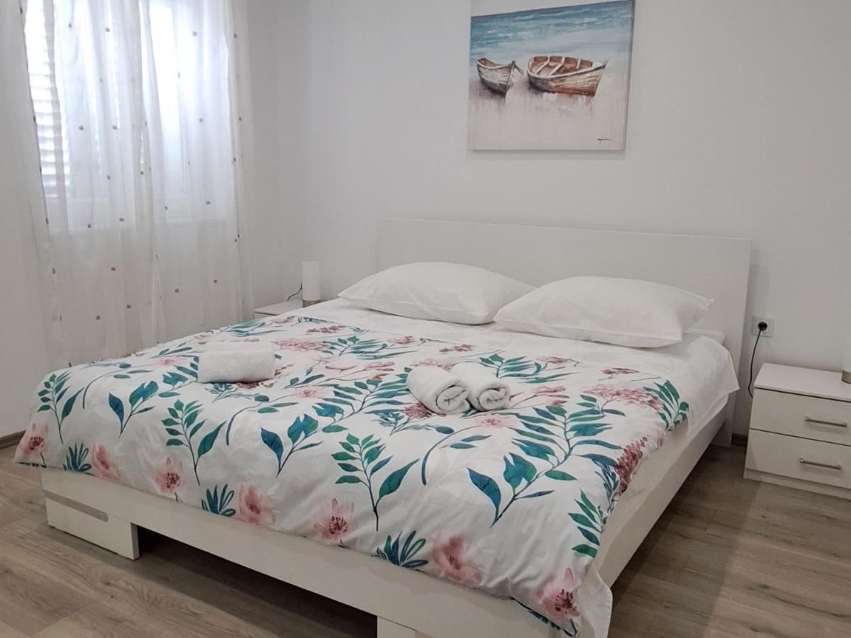 Apartmani Pina 2 Kaštela Exterior foto