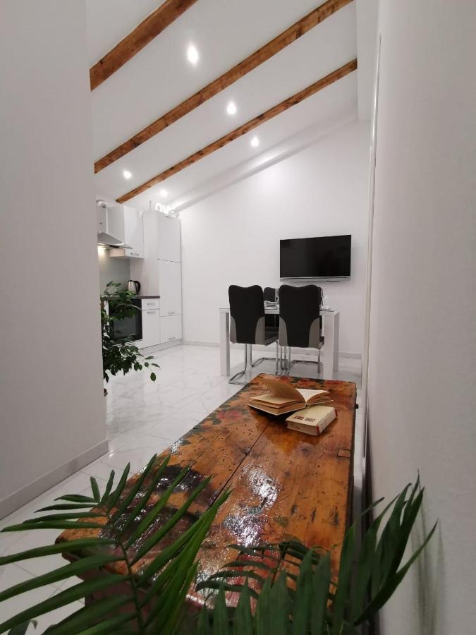 Apartmani Pina 2 Kaštela Exterior foto